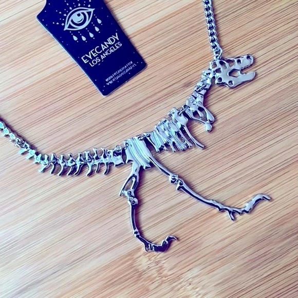 Brand New Eye Candy Los Angeles Silver Tone Dinosaur T-Rex Statement Necklace - Picture 7 of 11